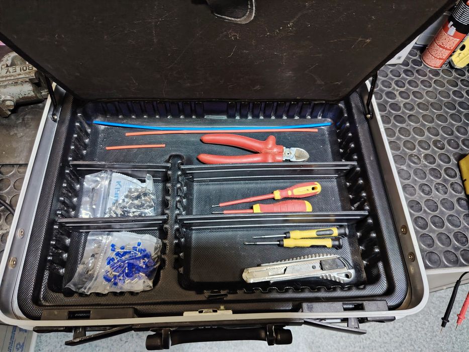 Trusa de scule electrice