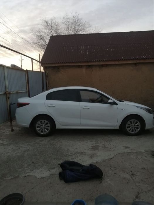 Легковой автомобиль