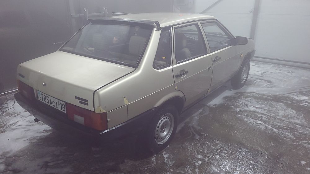 Продам машину 99