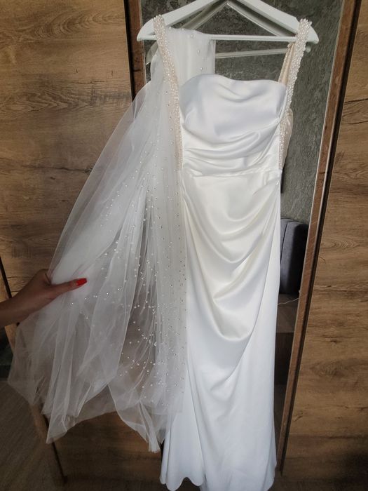 Булчинска рокля с перли