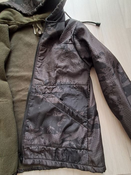 Продам ветровку для мальчика