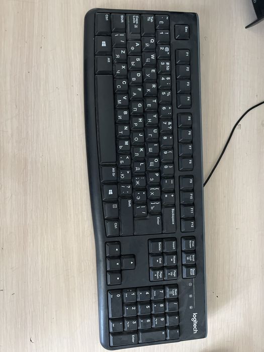 Компьютер новый но бір жеры жасмай тұр