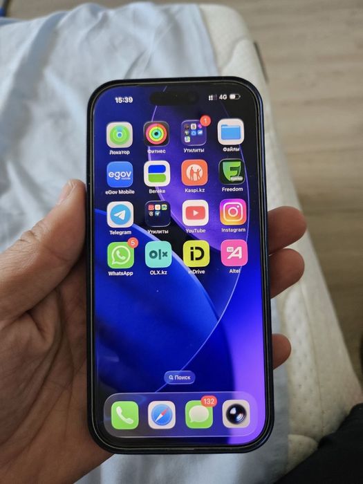 iphone 17 белый.