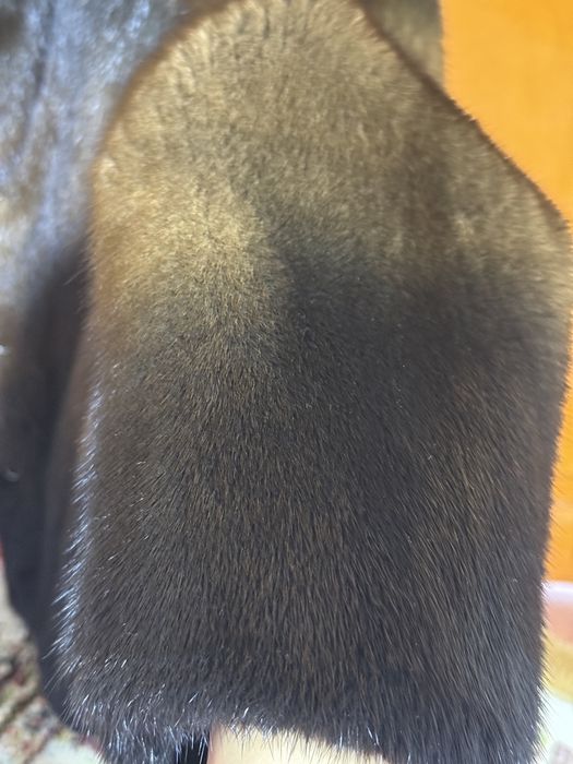 Продам шубу норковую