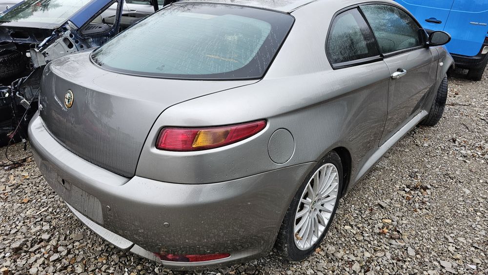 Alfa Romeo GT Coupe 1.9 JTD на части