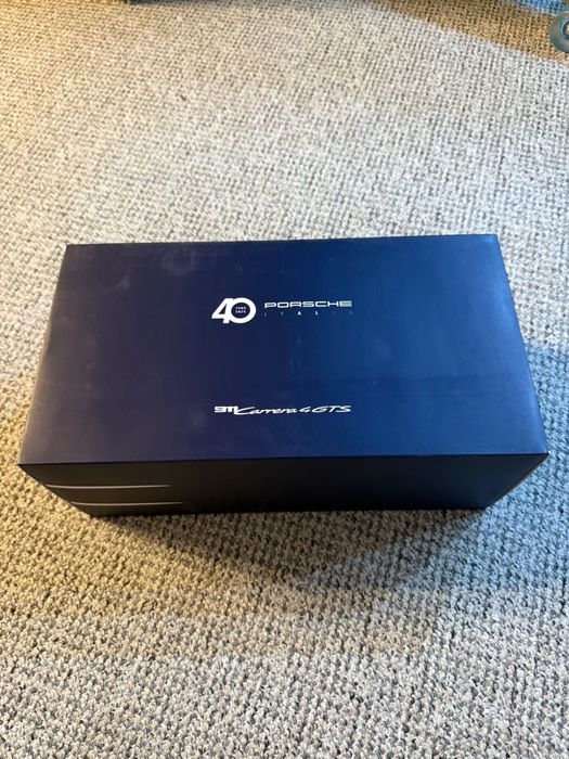 Macheta 1:18 Porsche Limited Edition