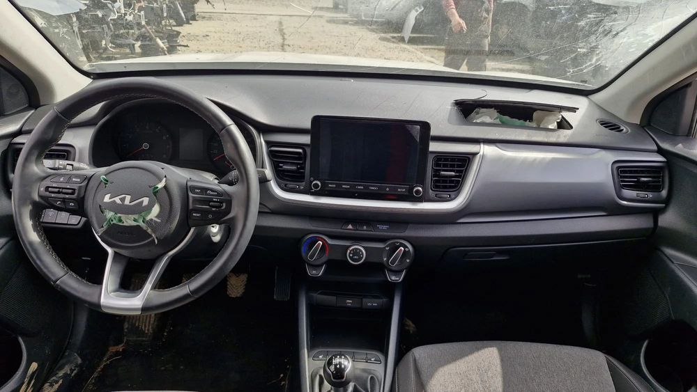 Dezmembram Kia Stonic an 2024 motor 1.2 benzina