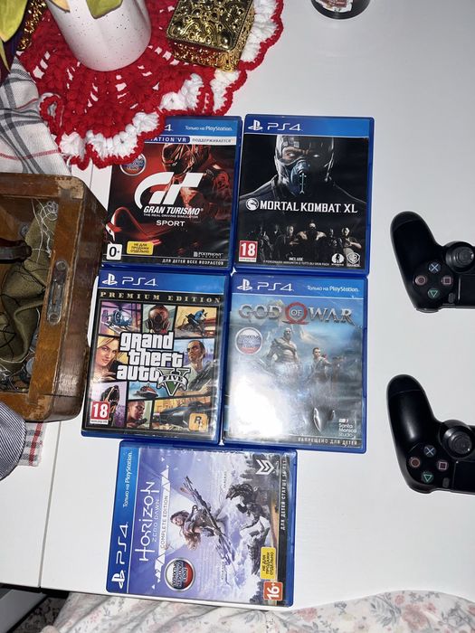 PlayStation 4 (с дисками)
