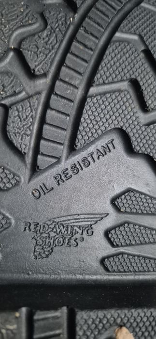 Продам спец ботинки RED WING