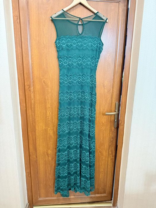 Продавам официални рокли