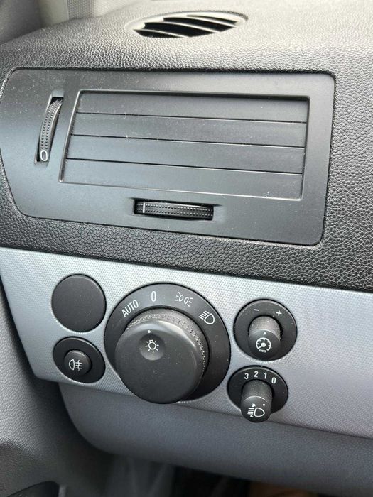 Vând auto Opel Astra H 1.7 Diesel an 2005