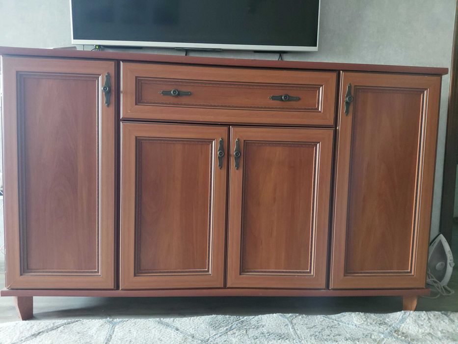 Комод для спальни или зала