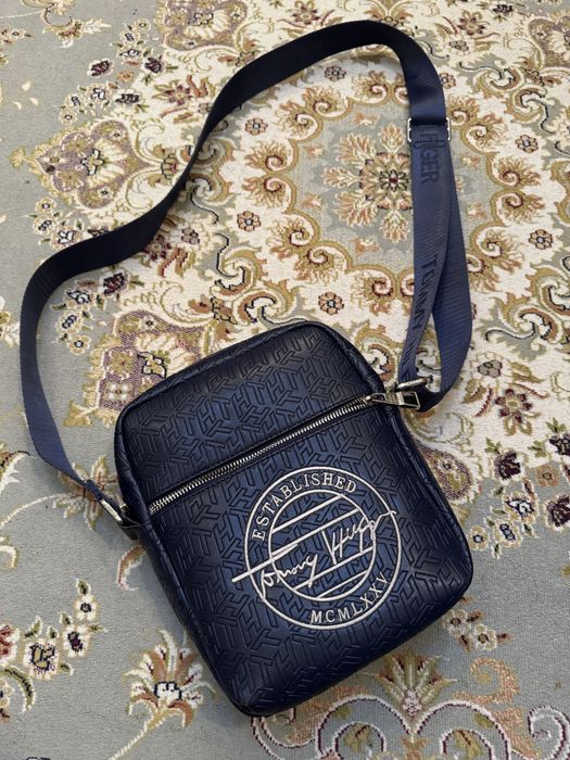 Барсетка сатылады Tommy Hilfiger
