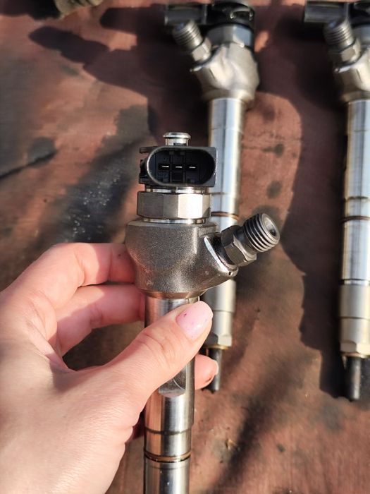 Дюзи за  VW Golf 8 2.0TDi 2022г .Номер на частта 05L 130 277E