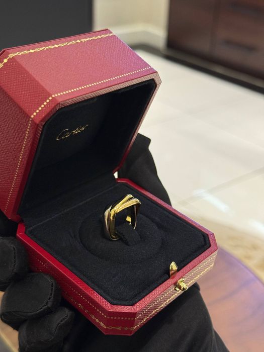 NEW Кольцо Cartier Trinity Cushion-shaped classic model