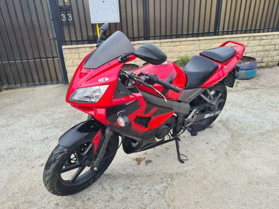 Vând Motor Kymco 125cc din 2008