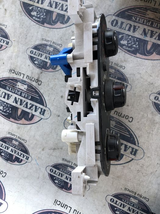 panou comanda clima dacia logan mcv 2015