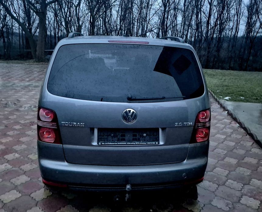 Vw Touran Facelift  / 2.0 TDI / Xenon / Navi