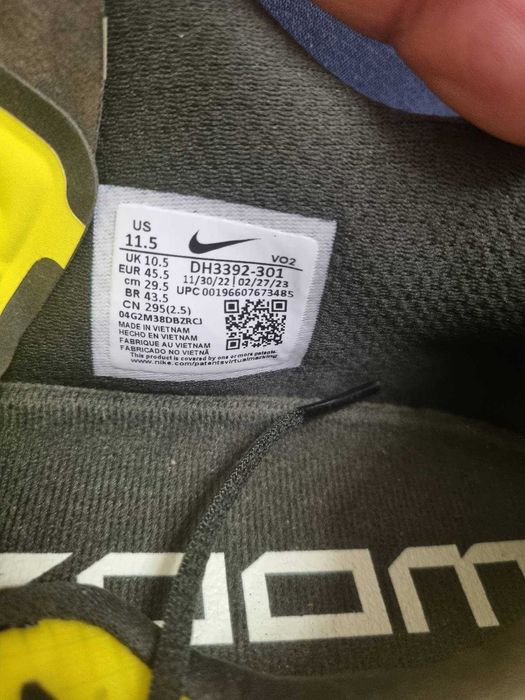 Маратонки NIKE чисто нови