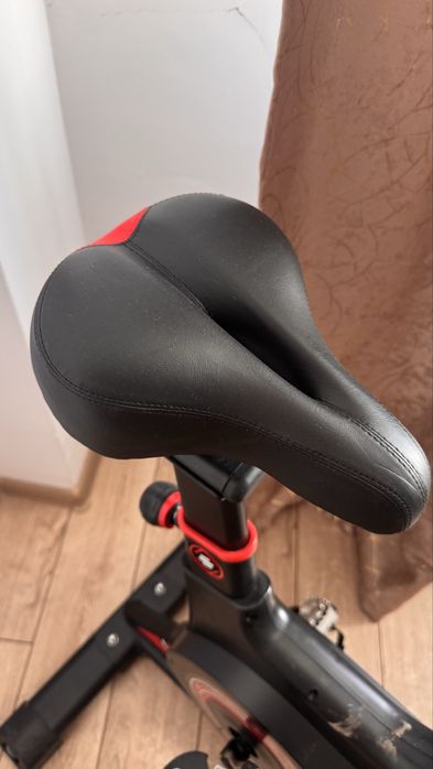 Велотренажер продам