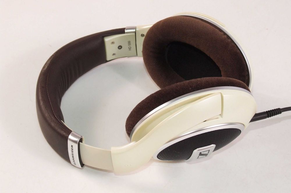 Casti Hi-Fi SENNHEISER model HD599, frecventa 38500 Hz (maxima), NOI