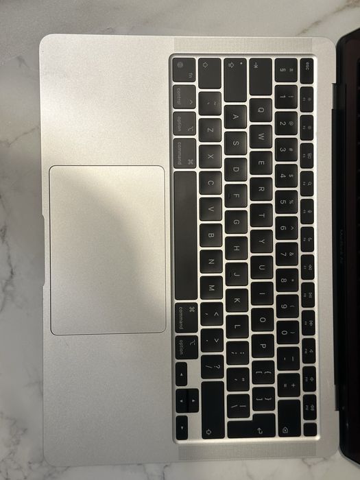 Vand MacBook Air 13 2020