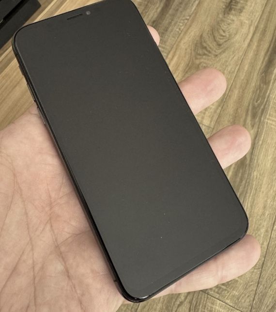 Iphone x 256gb functioneaza perfect