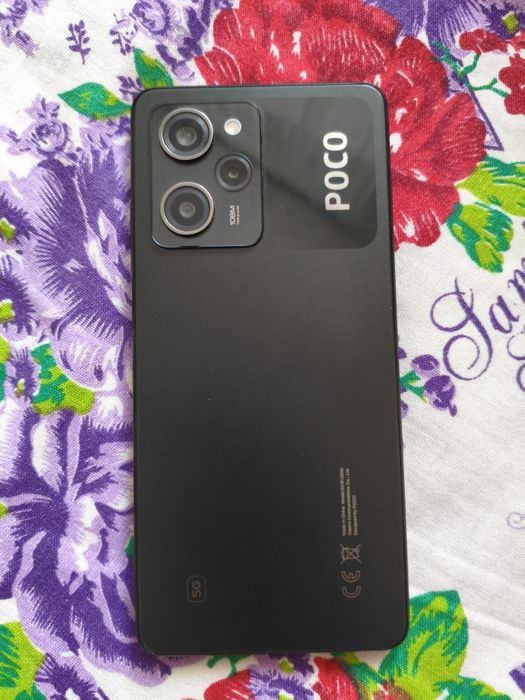 Телефон Poco x5 pro