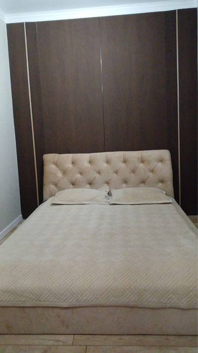 кровать жля спальний