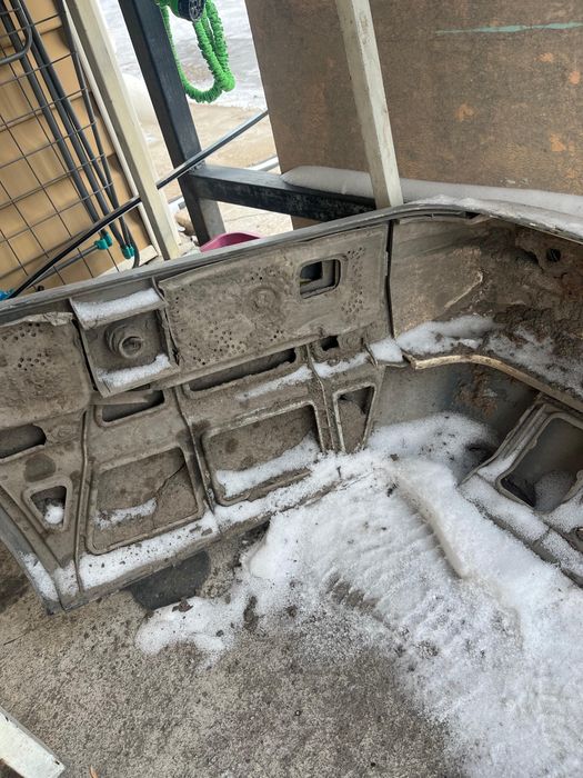 Продам бампер на бмв е 34