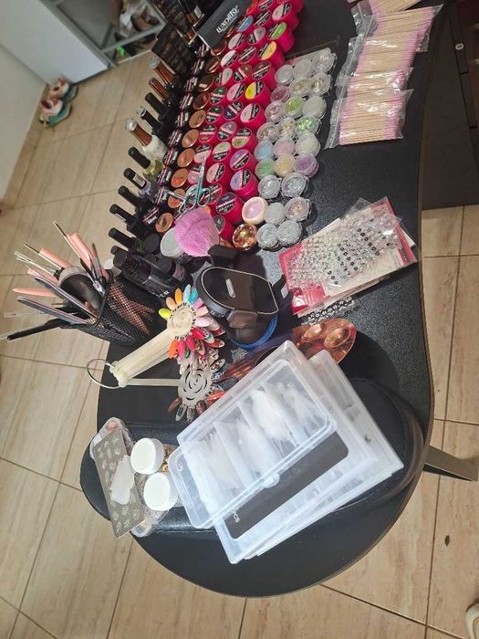 SET COMPLET MANICHIURĂ / NAIL TECH – ideal pentru începătoare sau salon