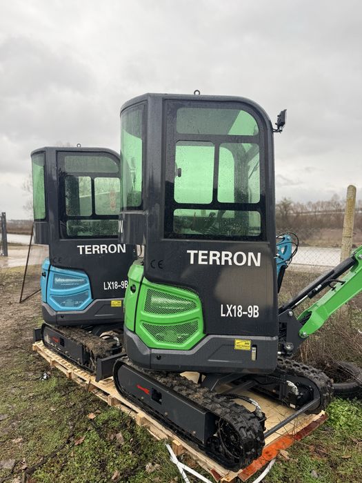 Професионален Мини Багер 2 Тона 25кс водно охлаждане