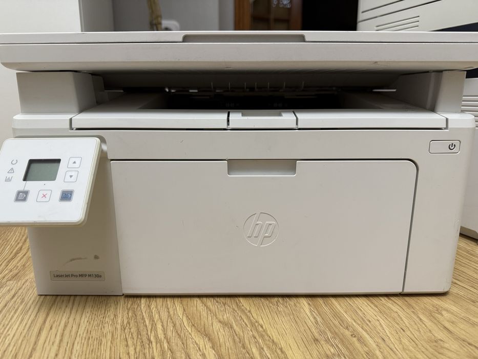 Принтер HP LaserJet Pro M130a белый