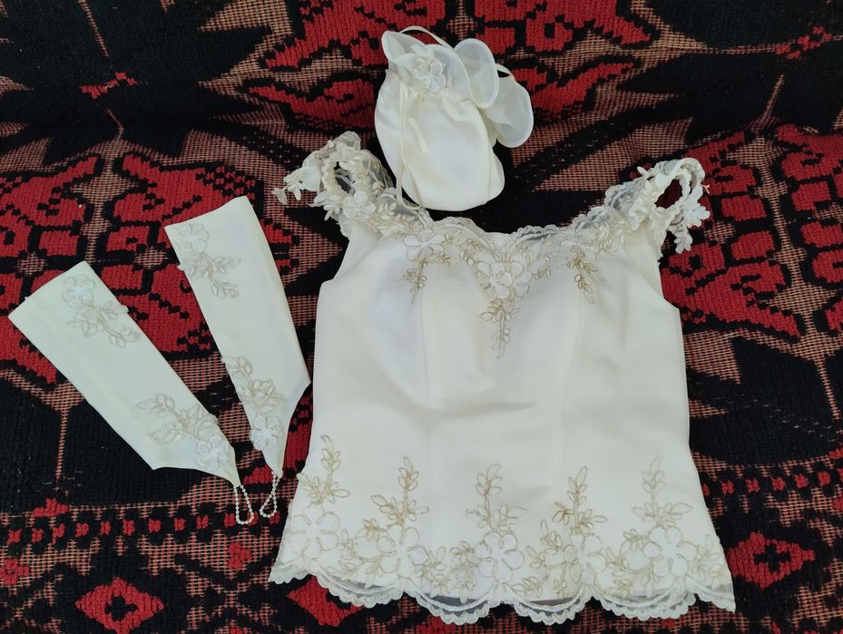 vand rochie mireasa