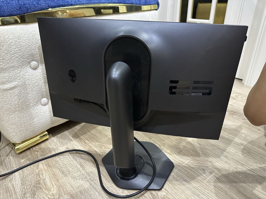 * Alienware AW2523HF геймерский -игровой монитор (нужно заменить экран