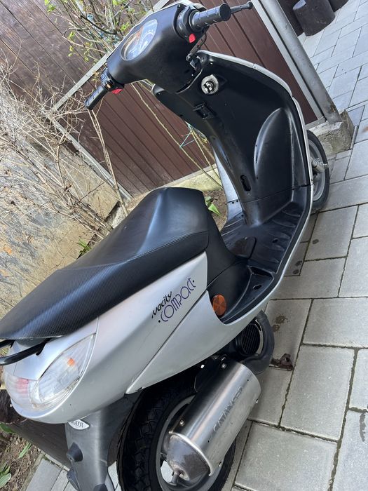 Vand peugeot vivacity 49cc