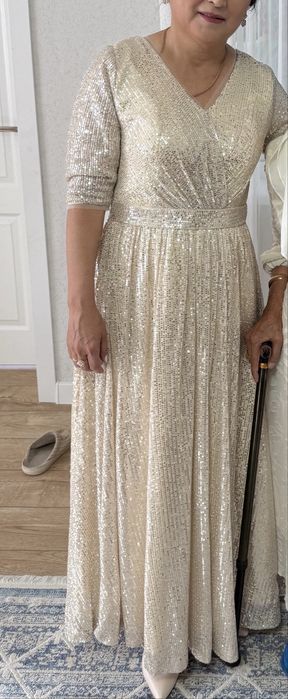 Платье с пайетками