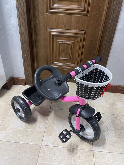 Десткий велосипед (трёхколёсный)