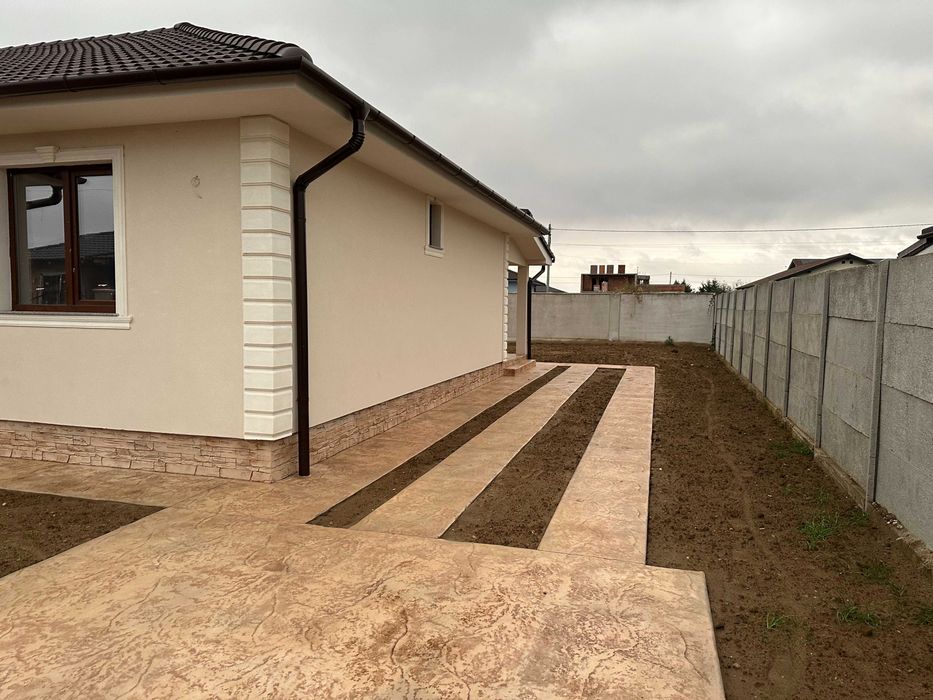 Casă parter nouă, 3 dormitoare, terasa, Nojorid – proprietar