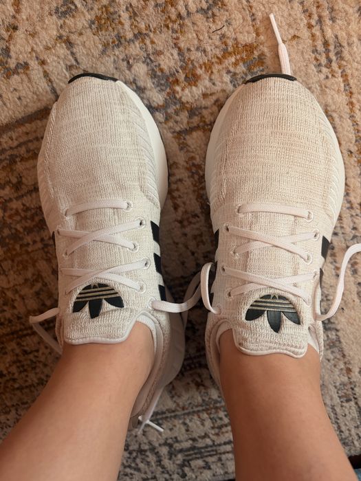 Adidas swifr run 22 pt femei  36