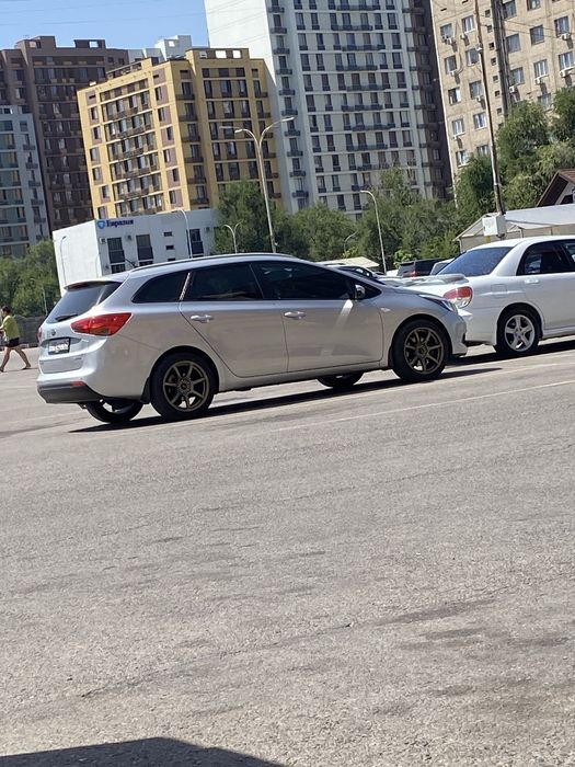 Продам диски с шинами yokohama