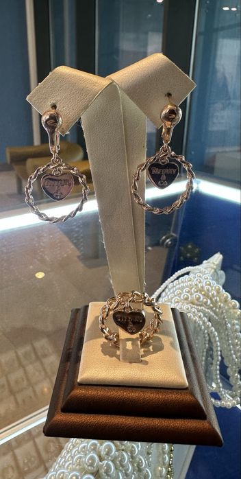 Продаю стильный комплекы:серьги + кольцо