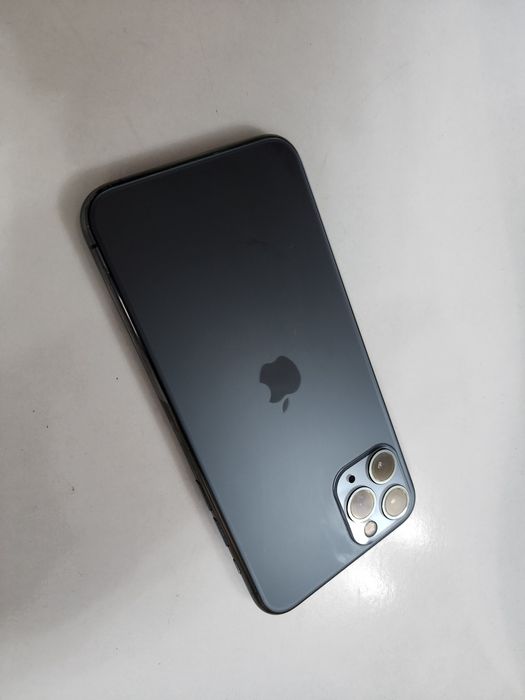 Iphone 11 Pro 256GB Bat 100%  Face spichka yoq  qogan zor
