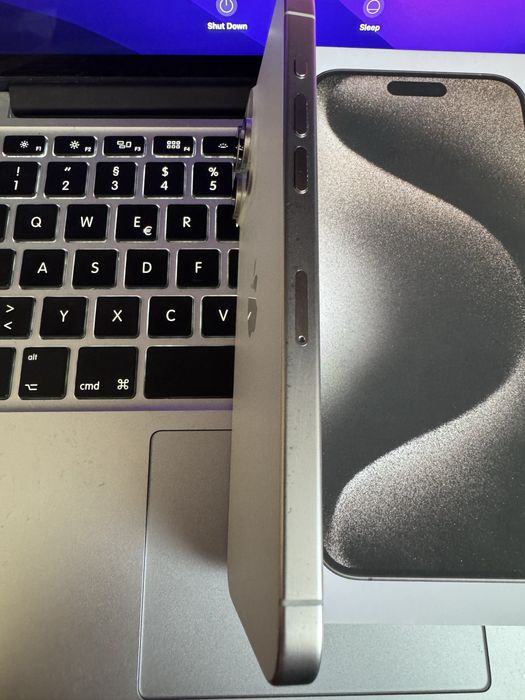 iPhone 15 Pro Max 256GB White - 89% Battery