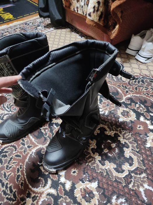 Продам Мотоботы.