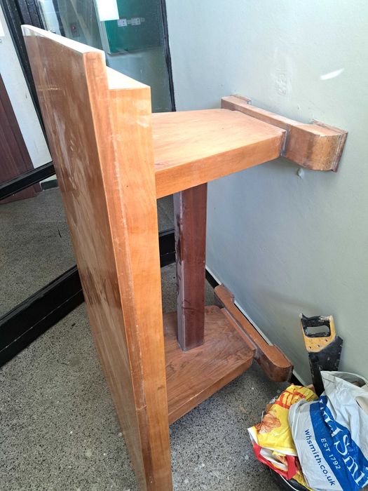 Масивна здрава маса