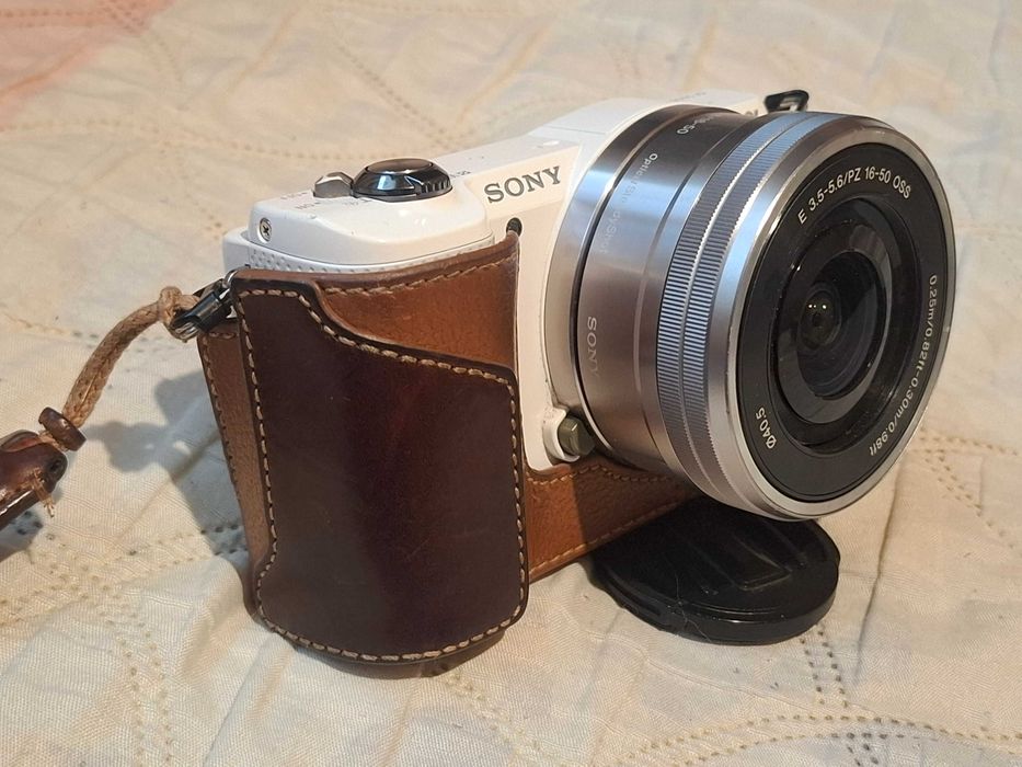 Фотоапарат Sony a5000