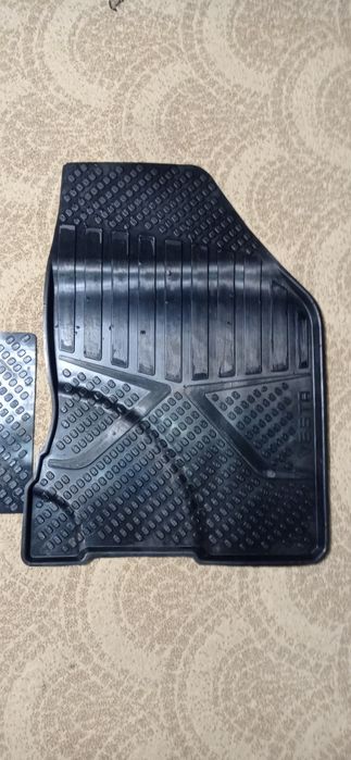 Коврики для Vesta