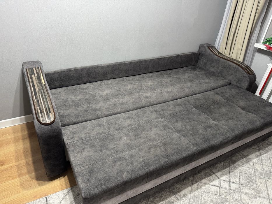 Диван. Раскладной. Б/у