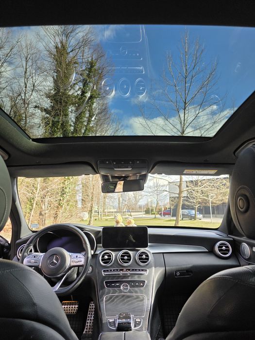 Mercedes C200 facelift AMG packet W205 комби.
Автомобилът е в добро съ